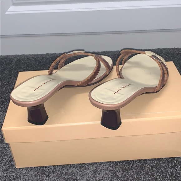 Wag Kitten Heel Brown Sandals from Japan - Picture 2 of 4